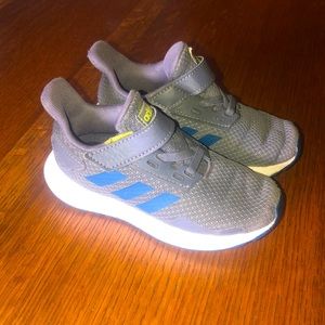 Kids Adidas Grey sneaker